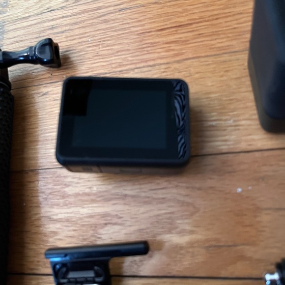 GoPro HERO7 Action Camera - Picture 3 of 11